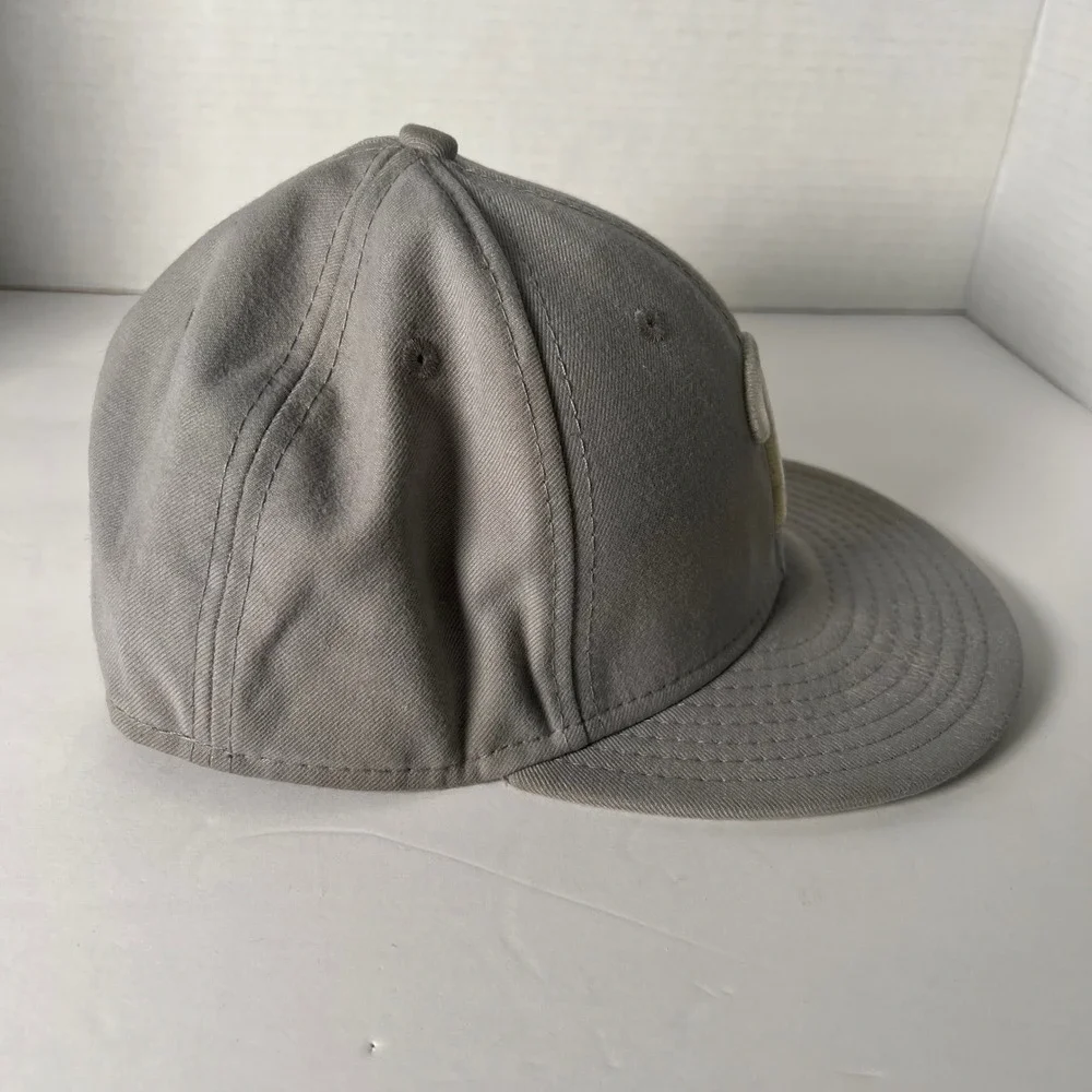 New Era Philadelphia Phillies MLB Baseball Cap Gray Fitted 59FIFTY Size 7 1/4‎